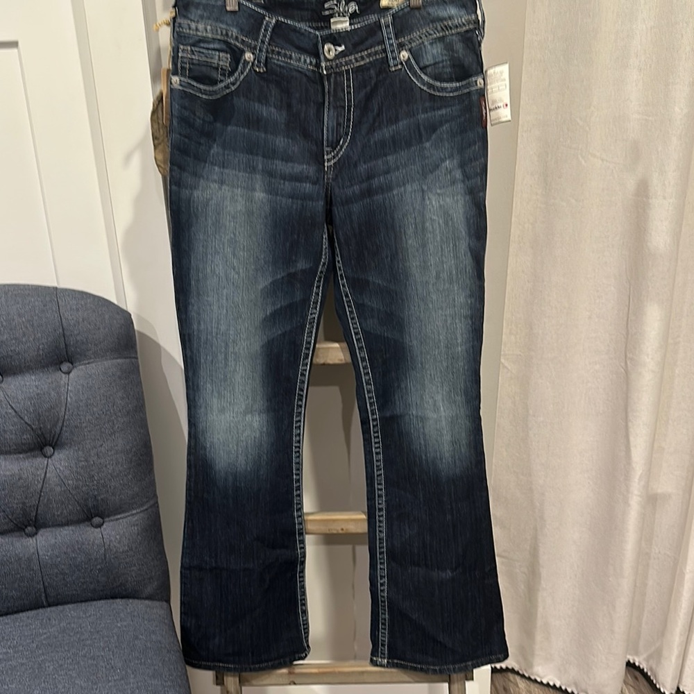 Silver Jeans Women's Boot Cut in Dark Blue